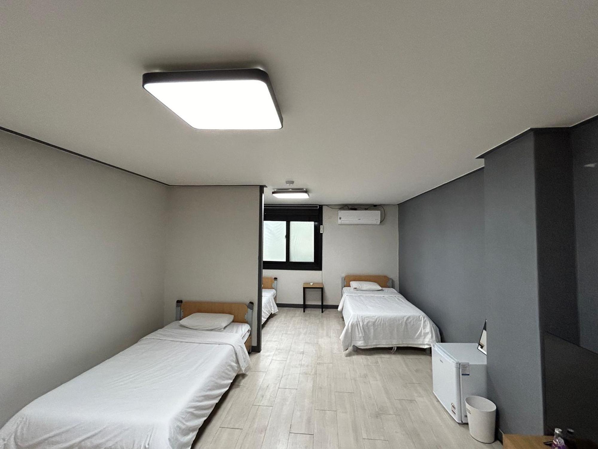 Deluxe Motel 巨济市 客房 照片