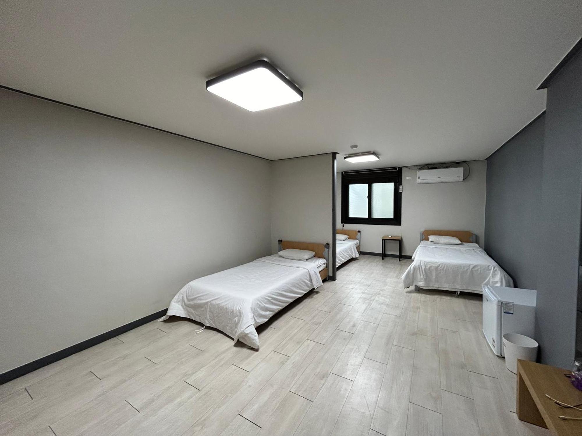 Deluxe Motel 巨济市 客房 照片