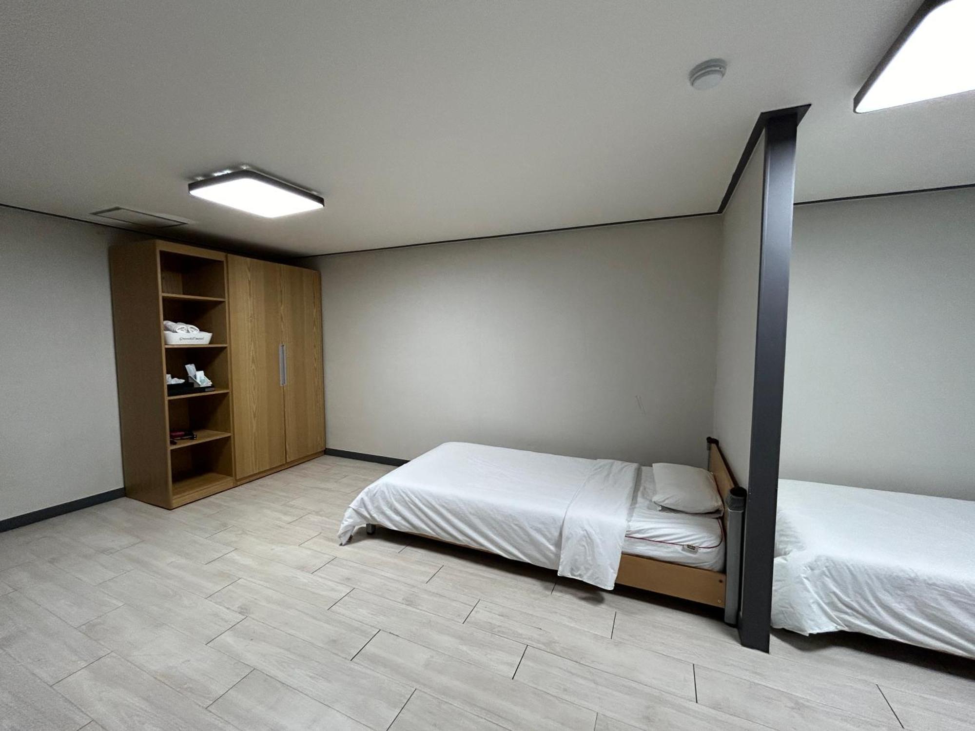 Deluxe Motel 巨济市 客房 照片